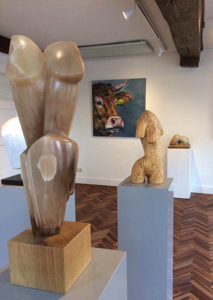 Kunstkiezelklei expositie bij Markt Twee